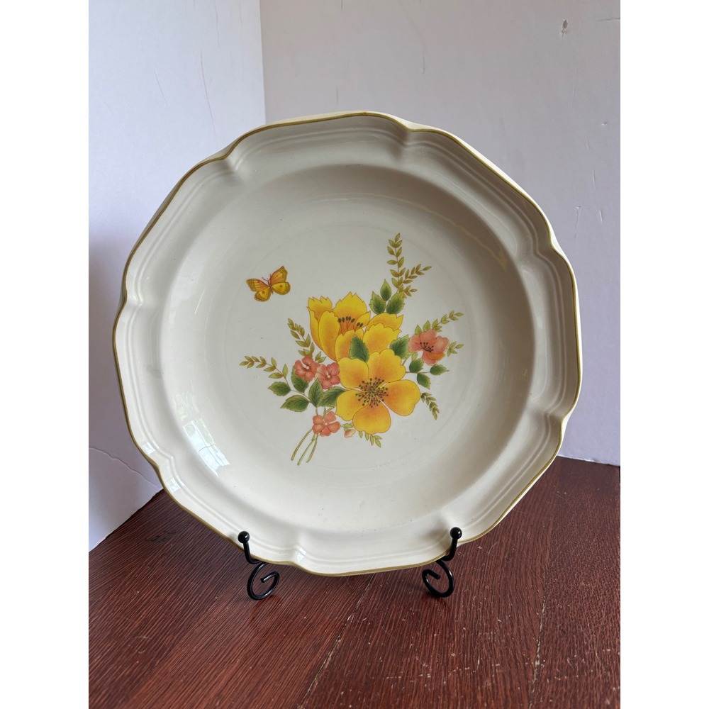 Sangostone Butter Fly II 3411 Dinner Plate Vintage Yellow Floral Scalloped 10.5"